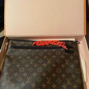 Louis vuitton large wallet